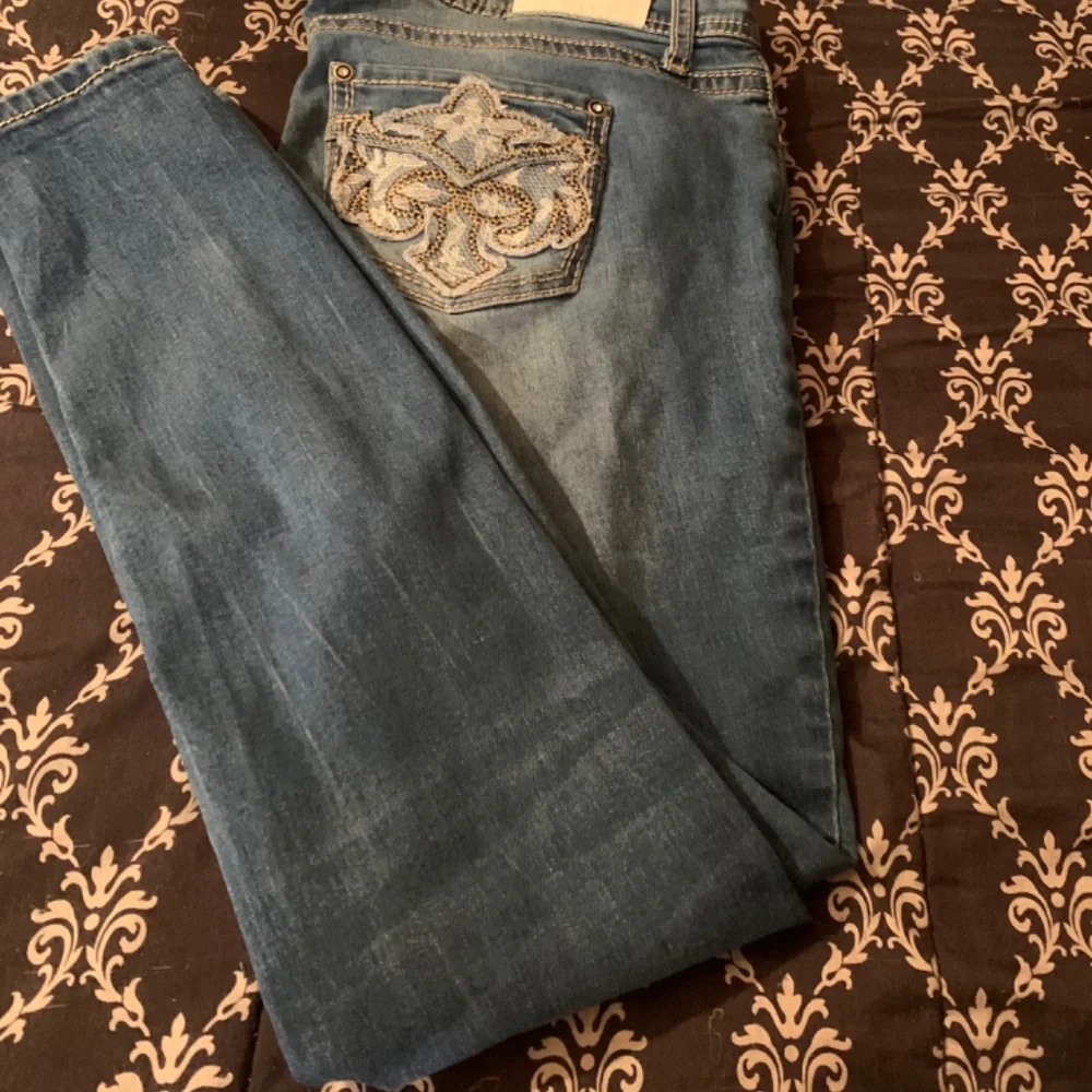 Jeans - Picture 2 of 2